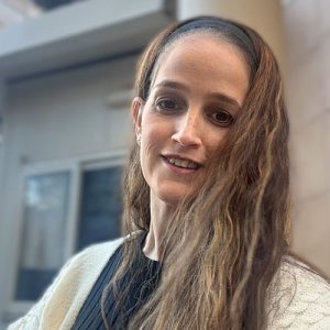 שירה המנדינגר